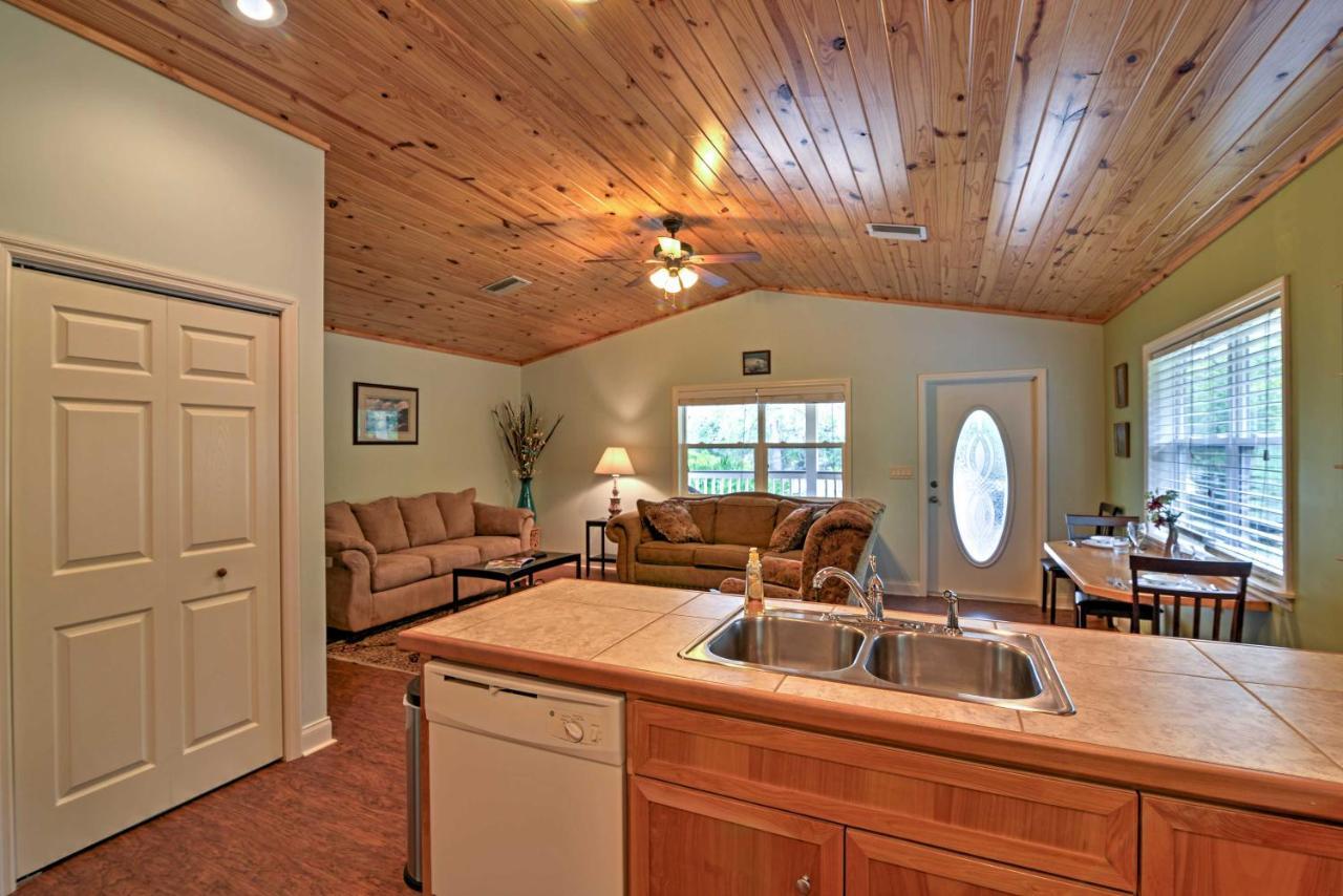 Crystal River Cottage On 1 Acre With Deck And Porch! Yankeetown Buitenkant foto
