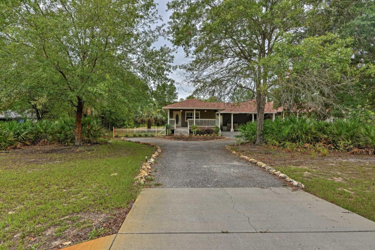 Crystal River Cottage On 1 Acre With Deck And Porch! Yankeetown Buitenkant foto